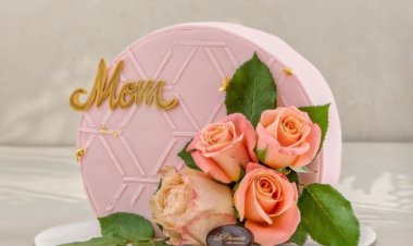 Sweet mothers deserve themed Mother's Day cakes by Le Chocolat