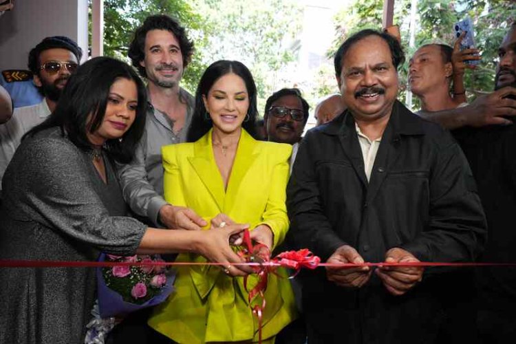 Sunny Leone Unveils 'StarStruck by Sunny Leone' Beauty Brand at Naturals BAE in Bangalore, Reinventing the Beauty Landscape