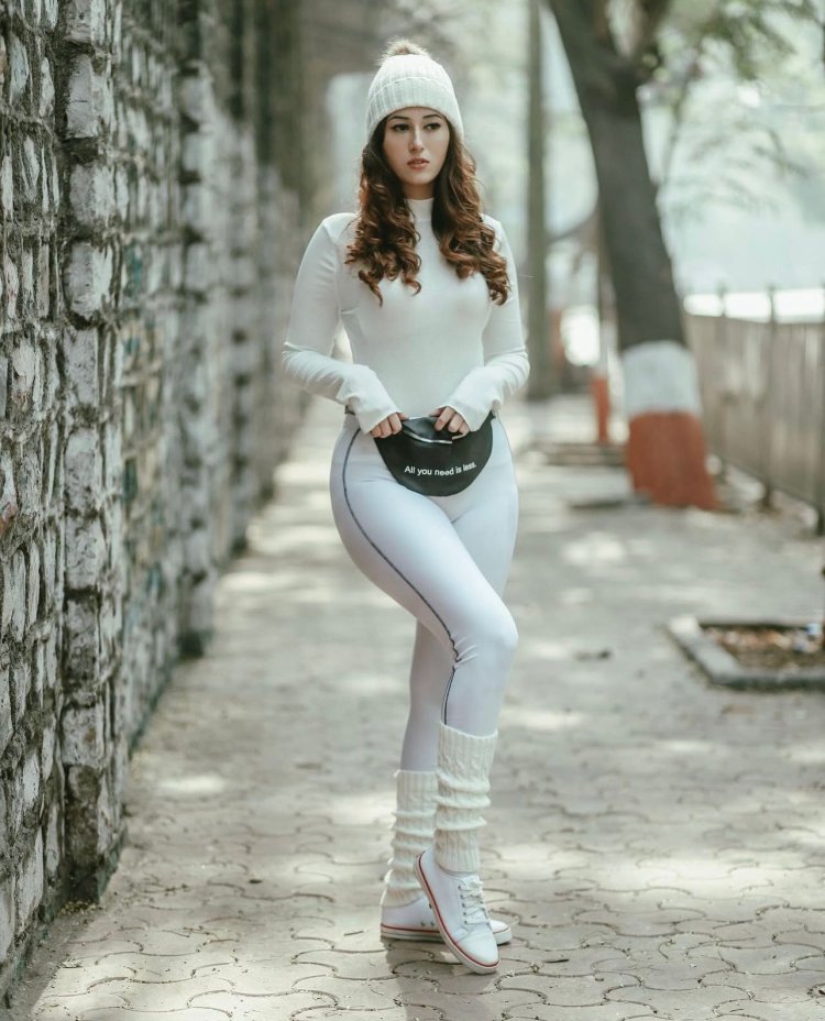Sofia Parveen, The Trained Theatre Artist Making a Power‐Packed Bollywood Debut in Rajiv Rai’s ZORA
