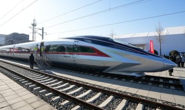 china’s cr450 bullet train breaks global speed record at 453 km/h
