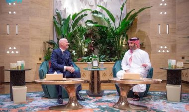 Saudi Crown Prince Meets FIFA President to Strengthen Global Sports Cooperation