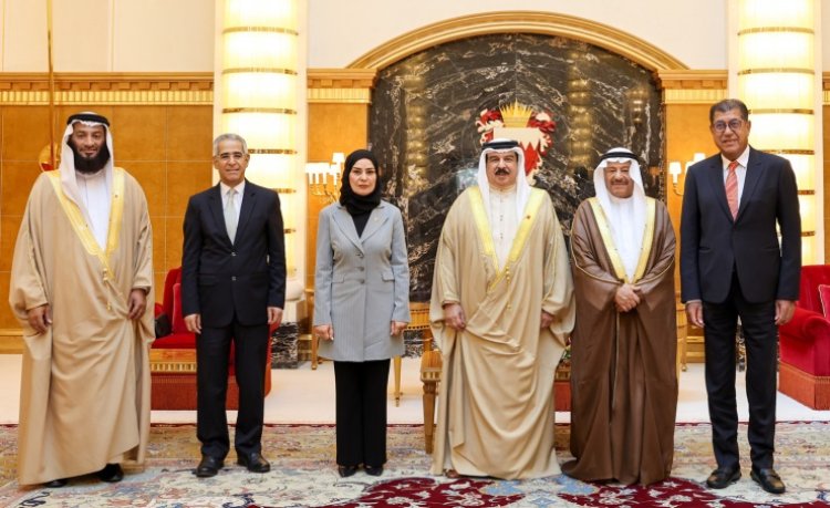 HM King Hamad praises legislative achievements as he receives Shura and Representatives Councils’ annual report