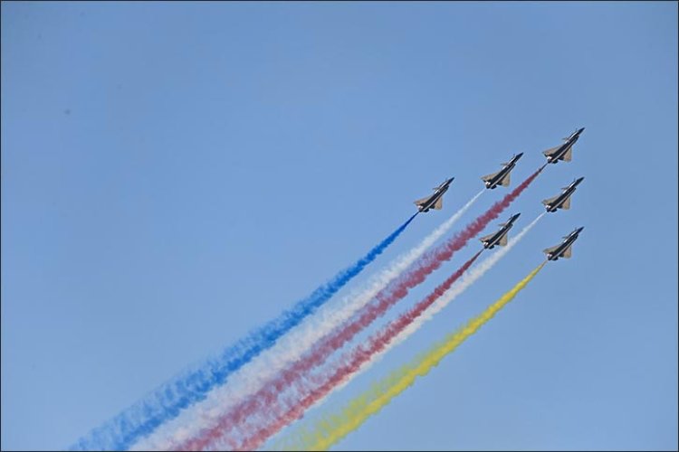 SkyView Returns to Dubai Airshow 2025 With Festival Vibes, Jet Thrills & Astronaut Encounters
