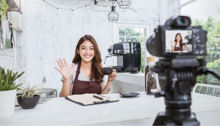 China Implements New Rule: Only Qualified Influencers Can Speak on Medicine, Finance & Education