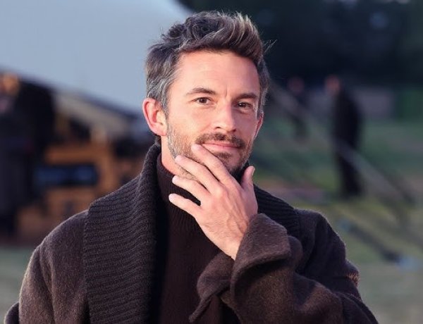 ‘Wicked’ Star Jonathan Bailey Crowned People Magazine’s ‘Sexiest Man Alive’