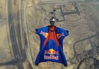 Red Bull Wingsuit Athletes Achieve World-First Synchronized Crossing at Bahrain World Trade Center