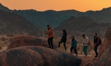 Saudi Arabia Hosts Mountain Hike to Celebrate International Mountain Day