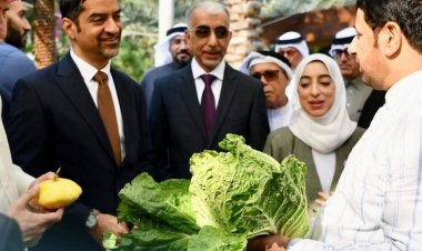 Minister Wael Al Mubarak reviews Bahraini Farmers Market at Budaiya Botanical Garden