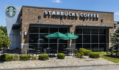 Starbucks to close 400 underperforming stores in US and Canada under $1 billion restructuring plan