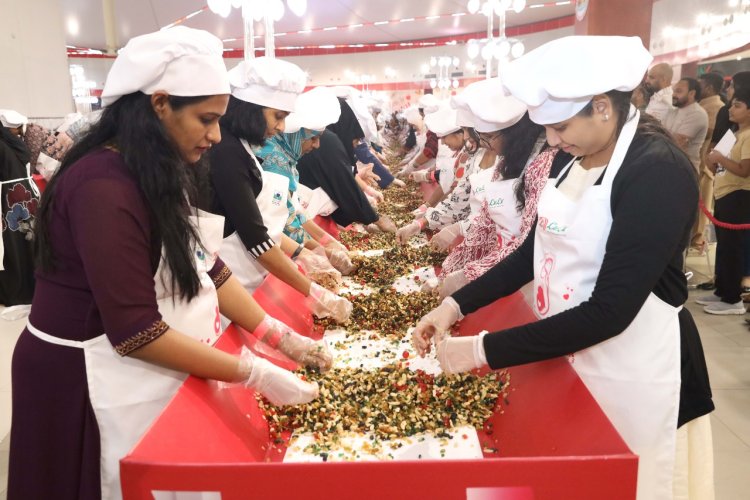 A Sweet Celebration: Al Hilal Healthcare Group & Lulu Bahrain Host a Special Gathering for 200+ Moms-to-Be at Ramli Mall