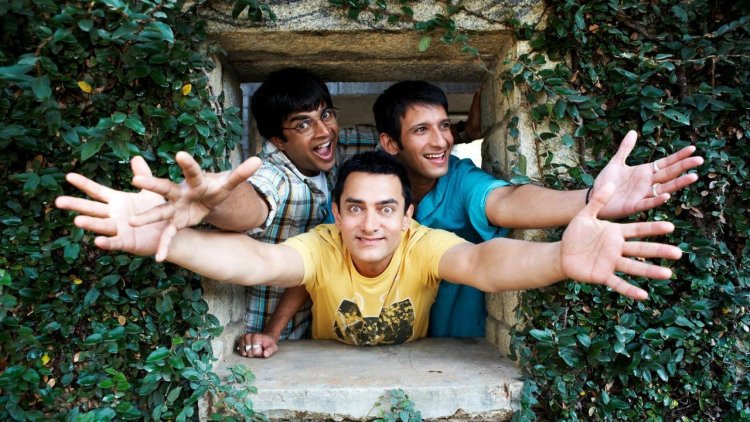 Aamir Khan & Team Spark Sequel Buzz: Has Rajkumar Hirani Finally Locked 3 Idiots 2?