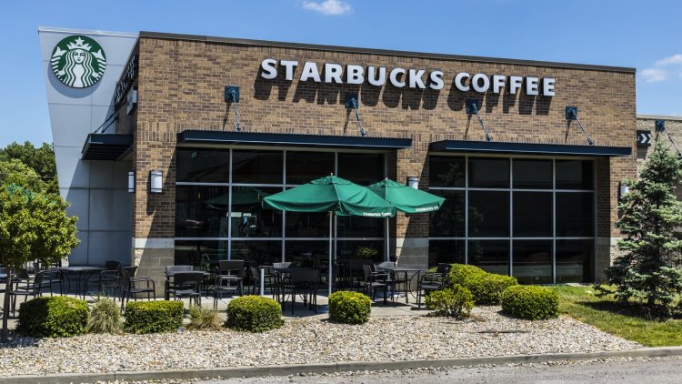 Starbucks to close 400 underperforming stores in US and Canada under $1 billion restructuring plan