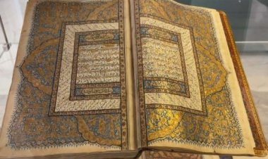 Rare 15th-Century Qur’an Manuscript Goes on Display in Makkah