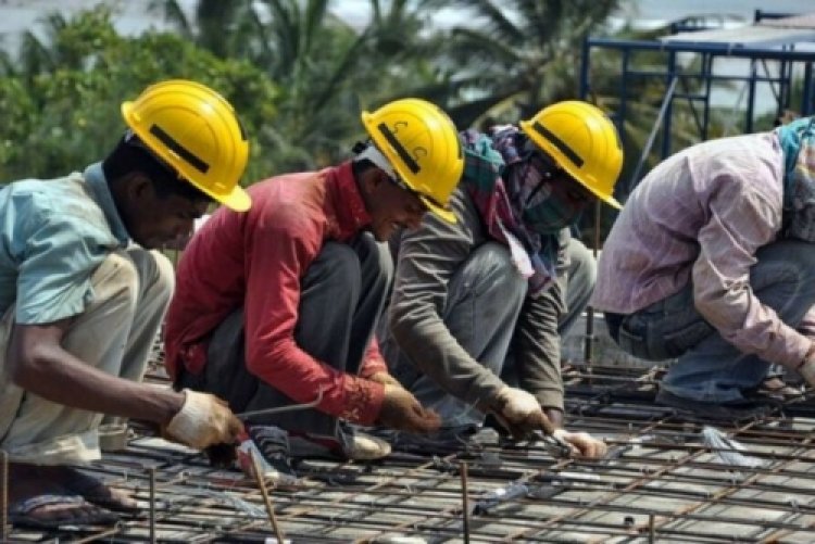 Most Expat Private-Sector Workers in Bahrain Earn Below BD200 a Month