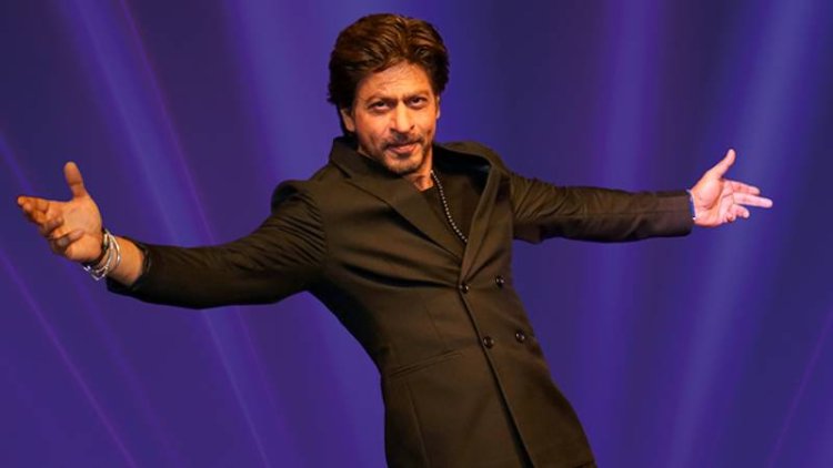Shah Rukh Khan Commands the Spotlight at Dubai Mall Global Fashion Awards