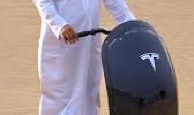 Viral ‘Tesla hover bike’ in Dubai is CGI , no such vehicle exists