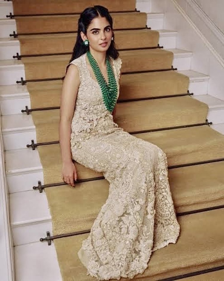 Isha Ambani Stuns in Emerald Diamonds and Anamika Khanna Coutur