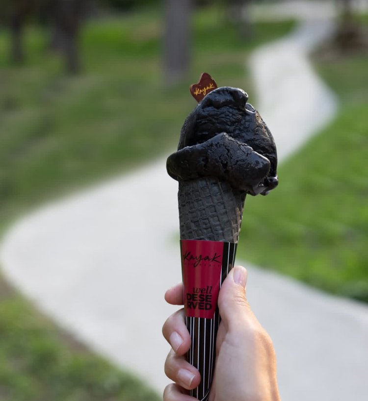 A Striking Black Cone Worth Discovering in Bahrain